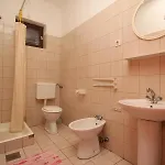 Apartman By The Sea Pag - 6494 Pag Town
